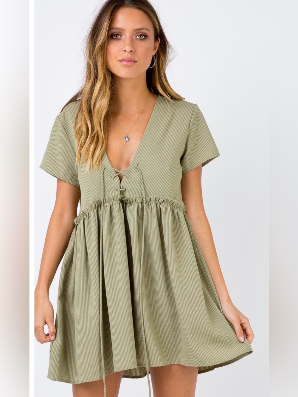 Vestique Dress